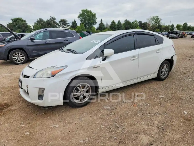 2011 Toyota PRIUS фото