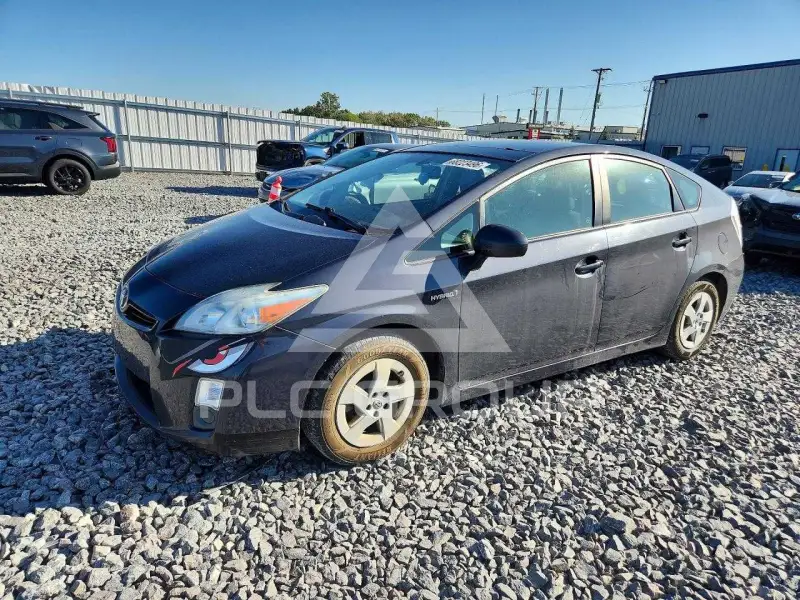 2011 Toyota PRIUS фото