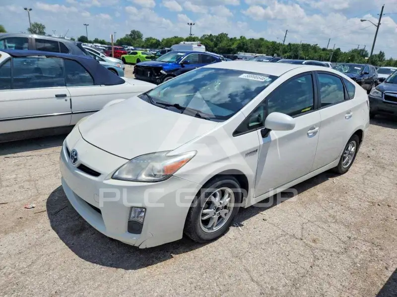 2011 Toyota PRIUS фото