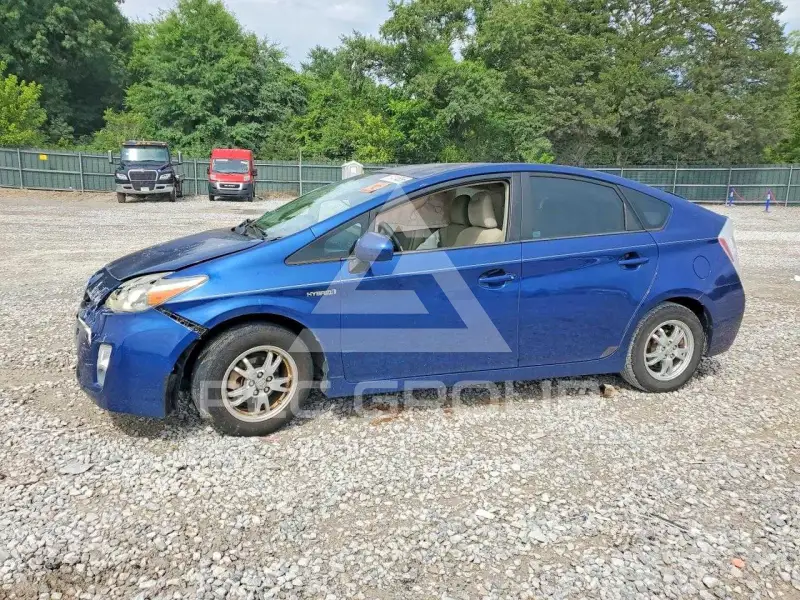 2011 Toyota PRIUS фото