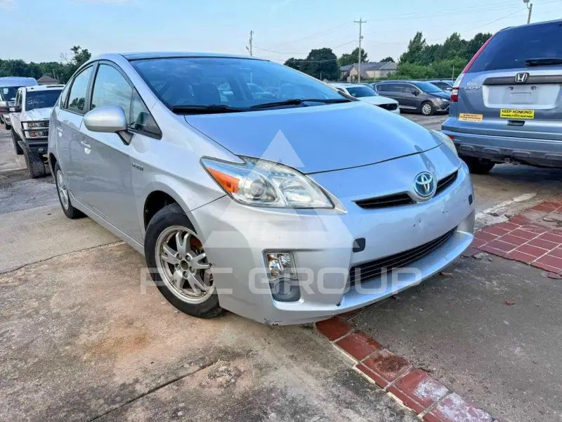 2011 Toyota PRIUS фото
