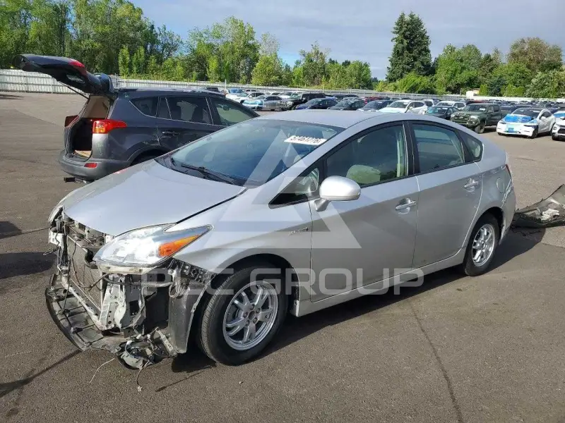 2011 Toyota PRIUS photo