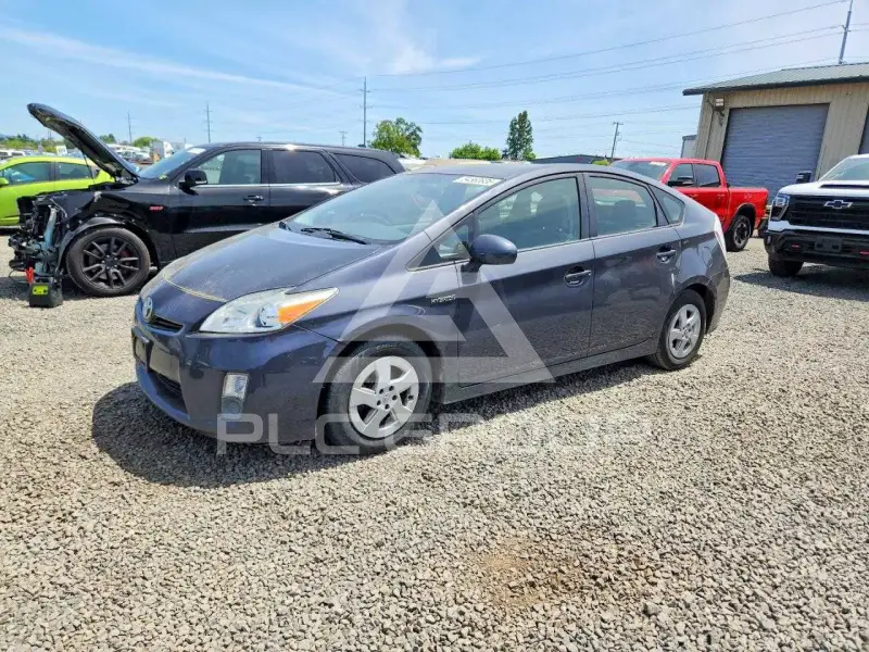 2011 Toyota PRIUS photo