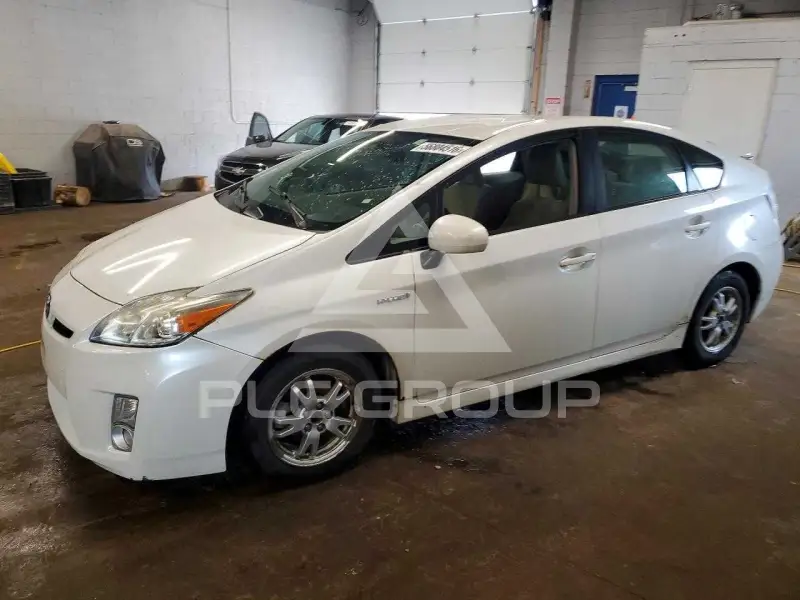 2011 Toyota PRIUS фото