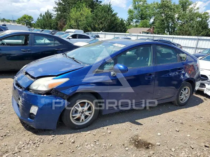 2011 Toyota PRIUS фото