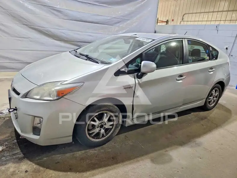 2011 Toyota PRIUS фото