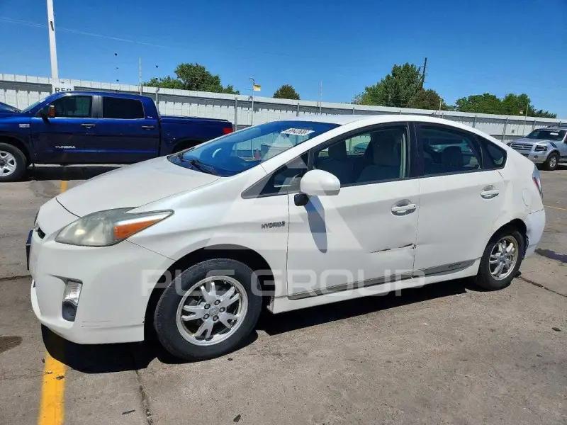 2011 Toyota PRIUS фото