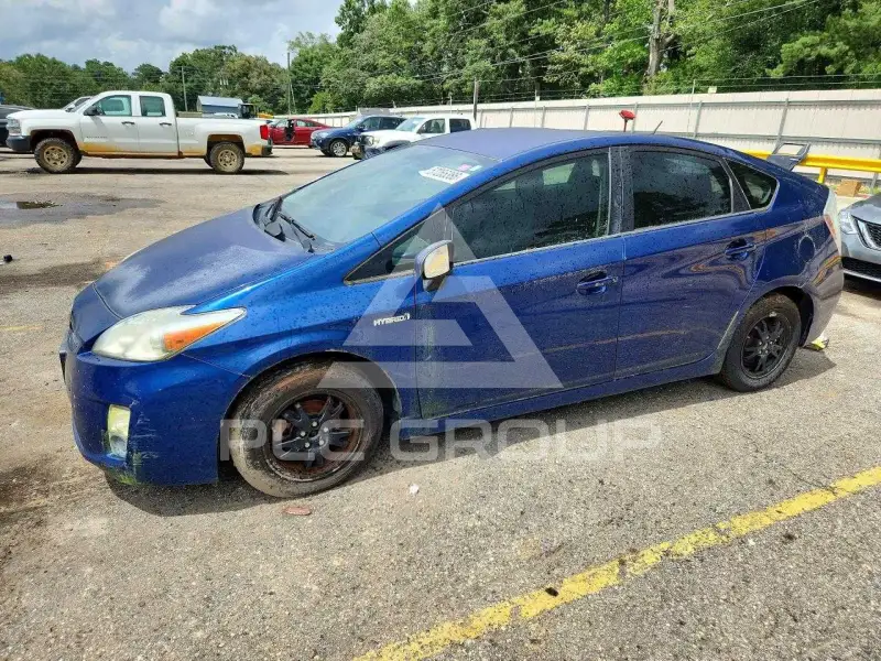 2011 Toyota PRIUS фото