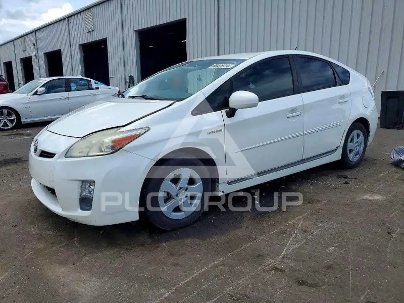 2011 Toyota PRIUS фото