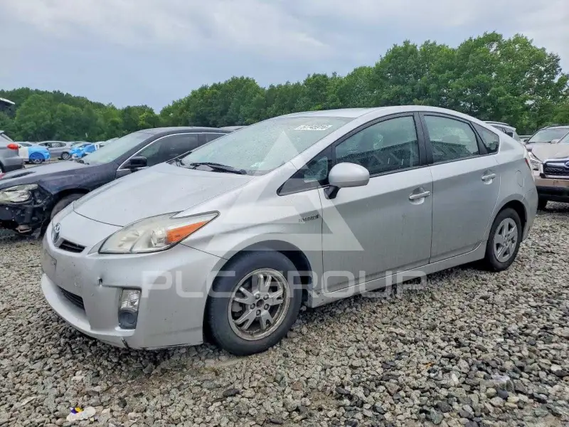 2011 Toyota PRIUS фото