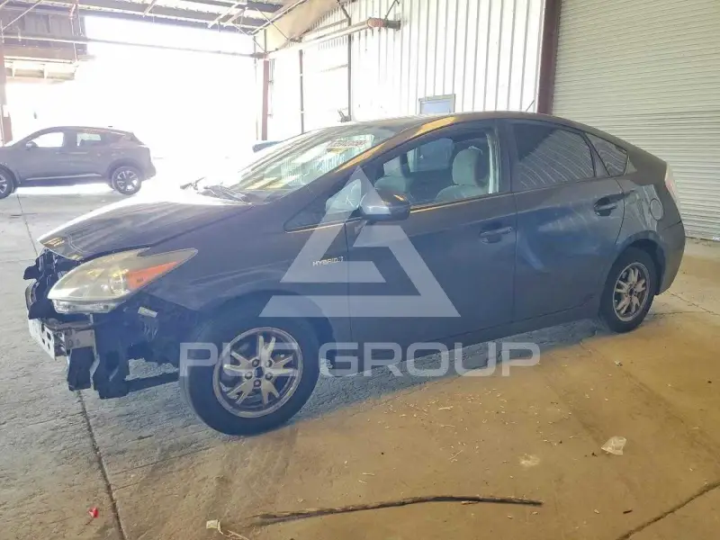 2011 Toyota PRIUS фото
