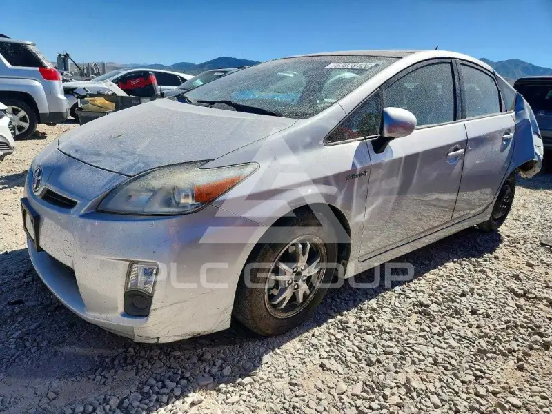 2011 Toyota PRIUS фото