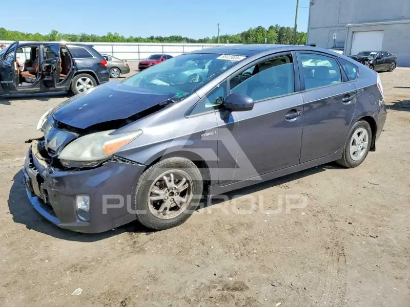 2011 Toyota PRIUS photo