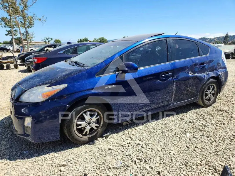 2011 Toyota PRIUS фото