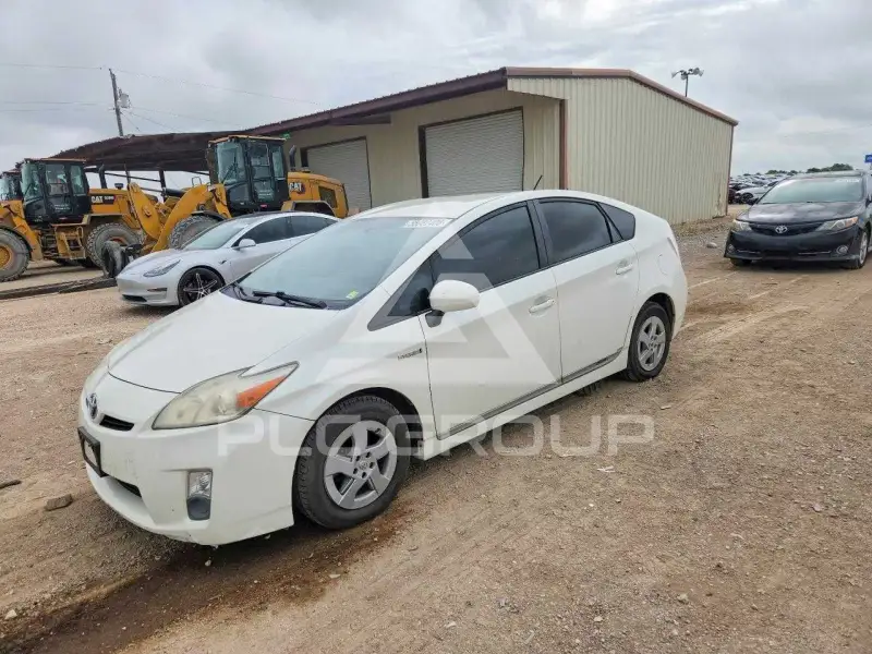 2011 Toyota PRIUS фото