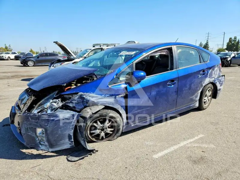 2011 Toyota PRIUS фото