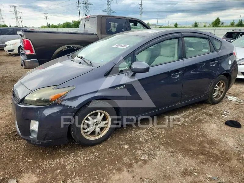 2011 Toyota PRIUS фото