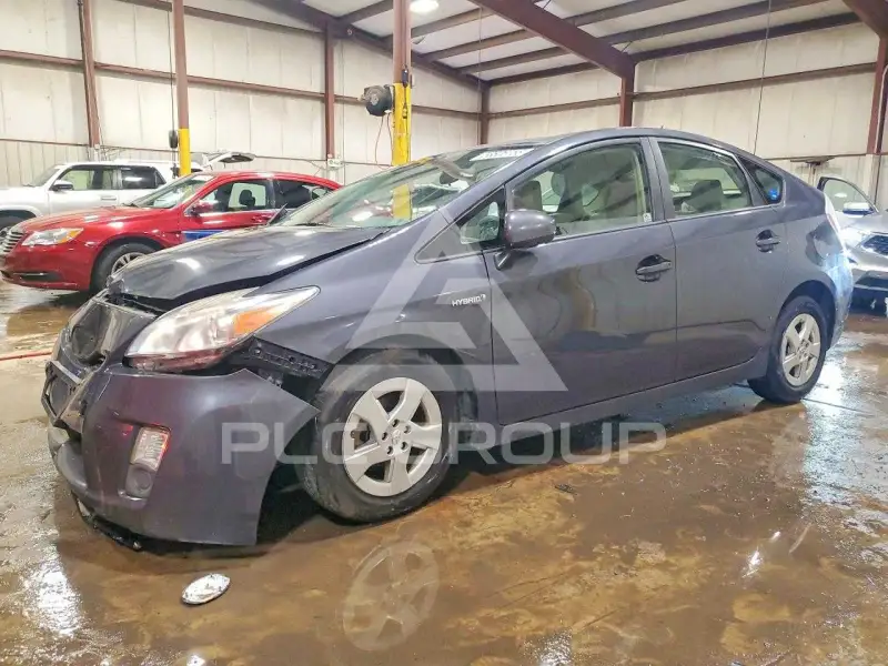 2011 Toyota PRIUS фото