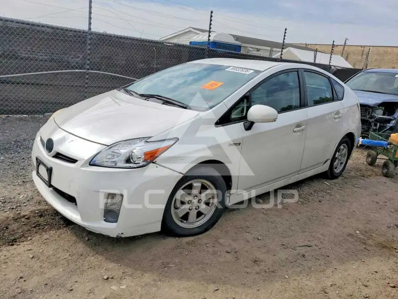 2011 Toyota PRIUS фото