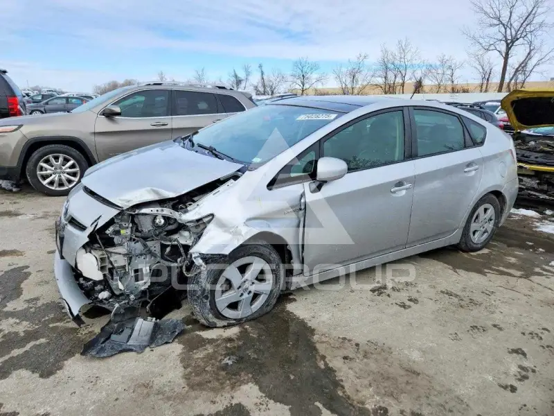 2011 Toyota PRIUS фото