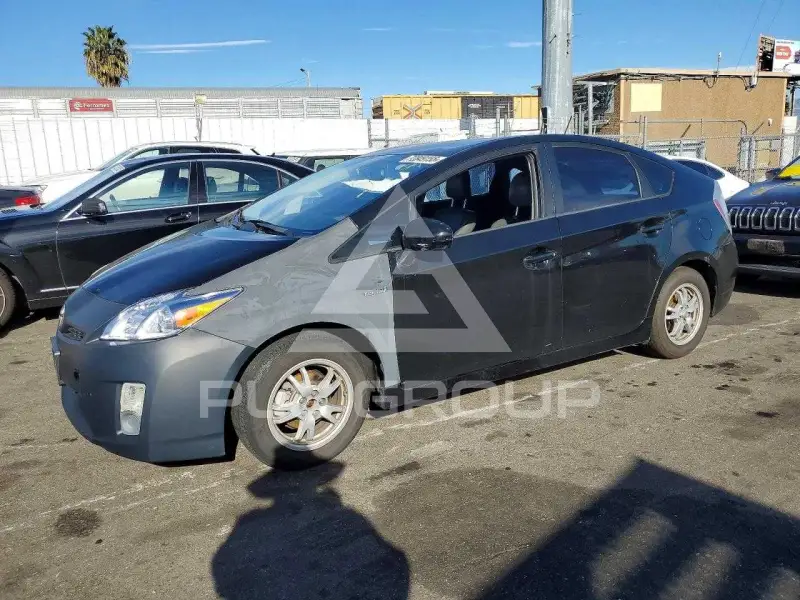 2011 Toyota PRIUS фото