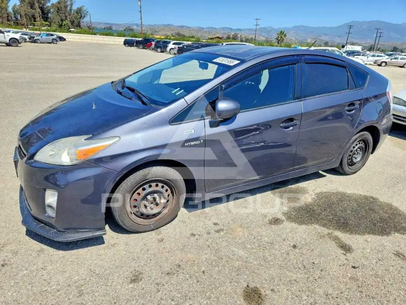 2011 Toyota PRIUS photo