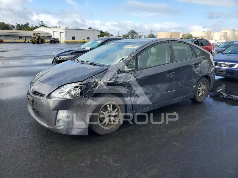 2011 Toyota PRIUS фото