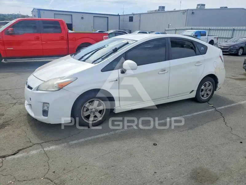 2011 Toyota PRIUS фото