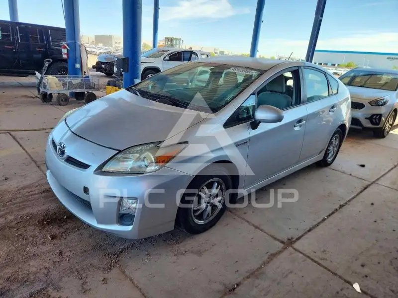 2011 Toyota PRIUS фото