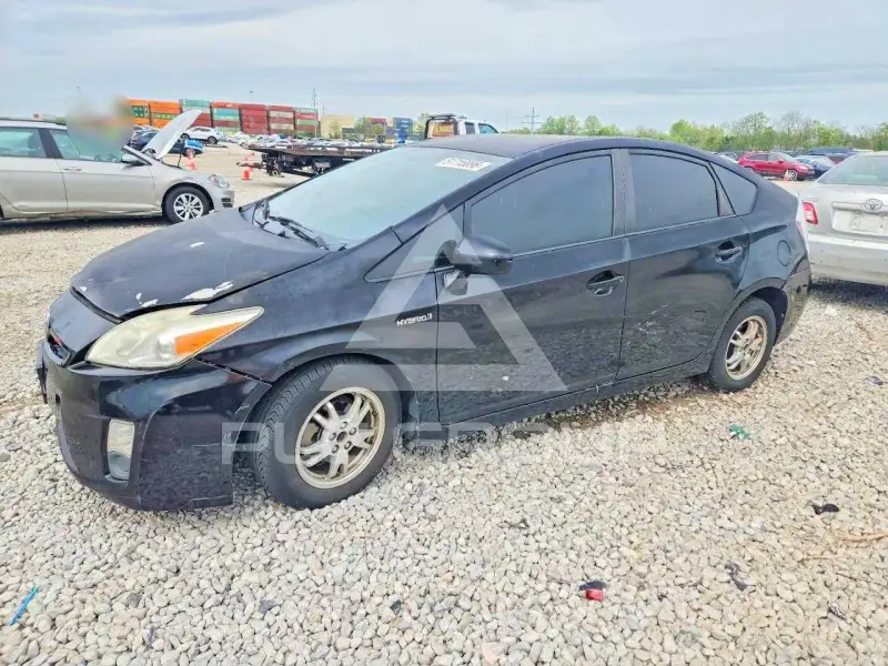 2011 Toyota PRIUS фото