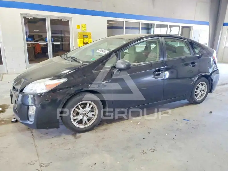 2011 Toyota PRIUS фото