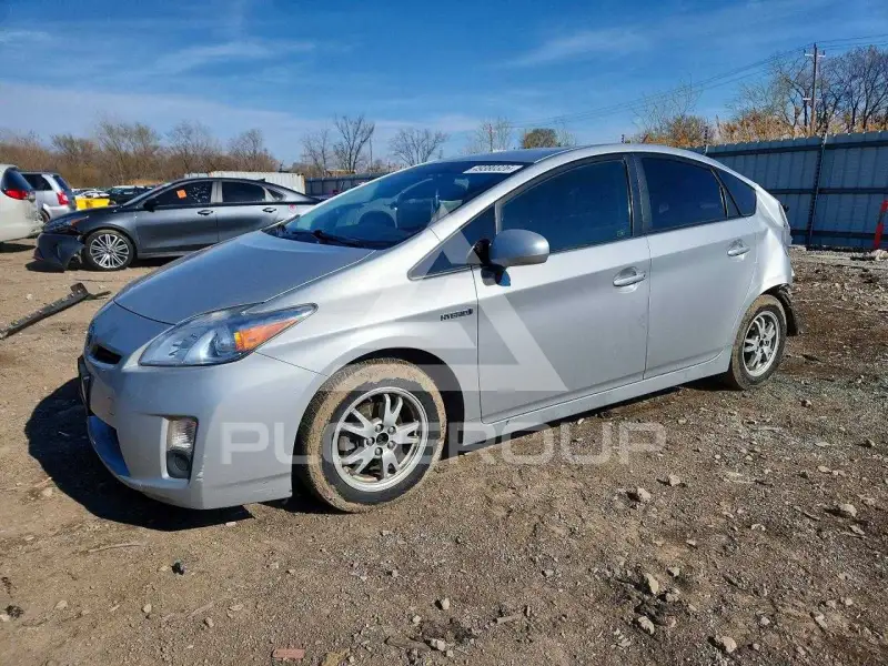2011 Toyota PRIUS фото