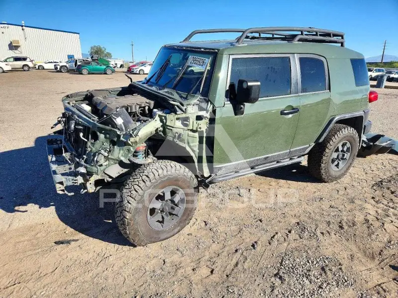 2011 Toyota FJ Cruiser фото