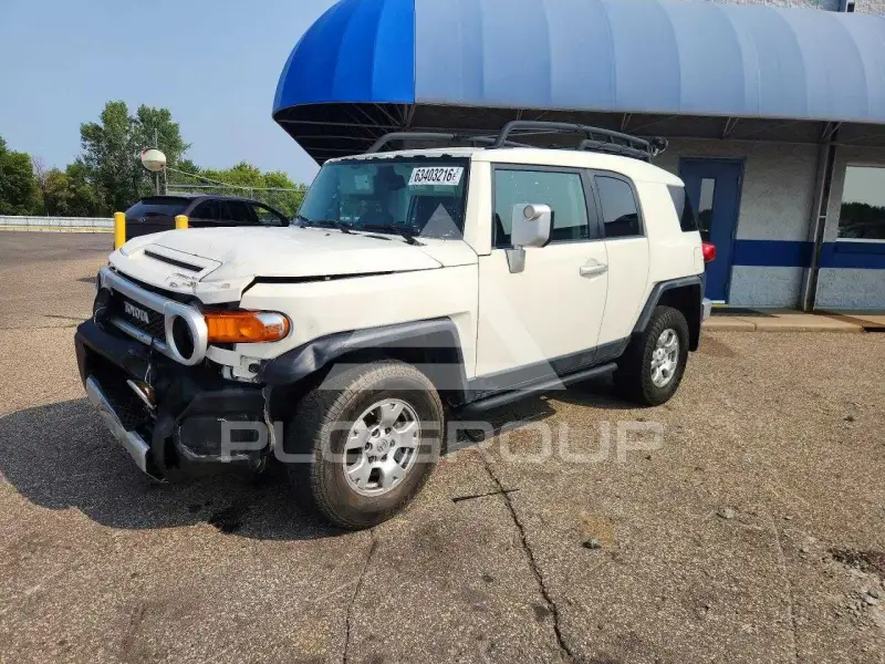 2011 Toyota FJ Cruiser фото