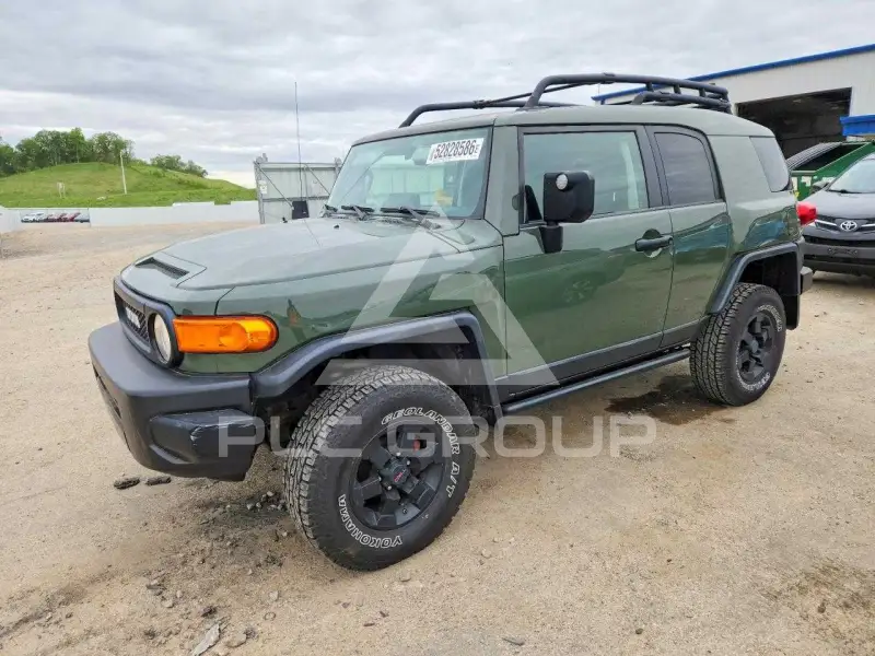 2011 Toyota FJ Cruiser photo