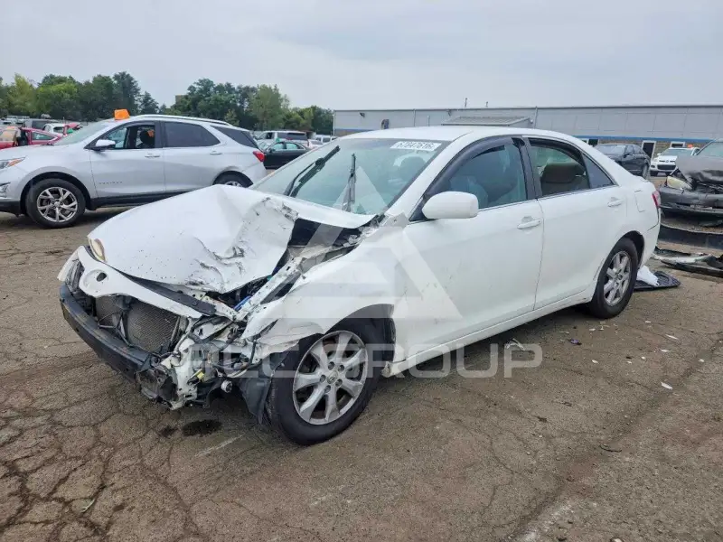 2011 Toyota CAMRY photo