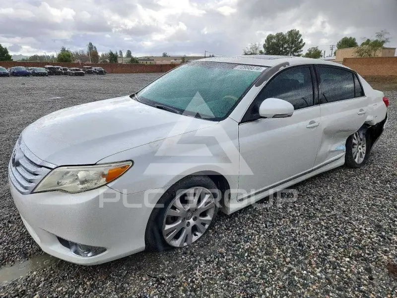 2011 Toyota AVALON photo