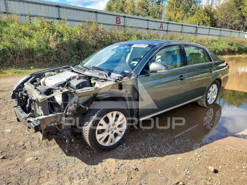 2011 Toyota AVALON photo