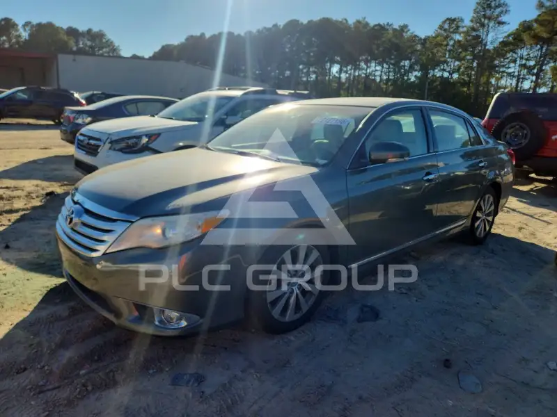 2011 Toyota AVALON фото