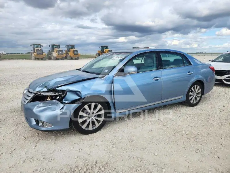 2011 Toyota AVALON photo