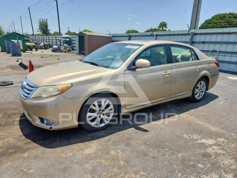 2011 Toyota AVALON фото
