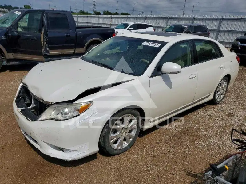 2011 Toyota AVALON фото