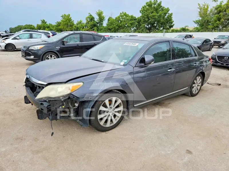 2011 Toyota AVALON photo