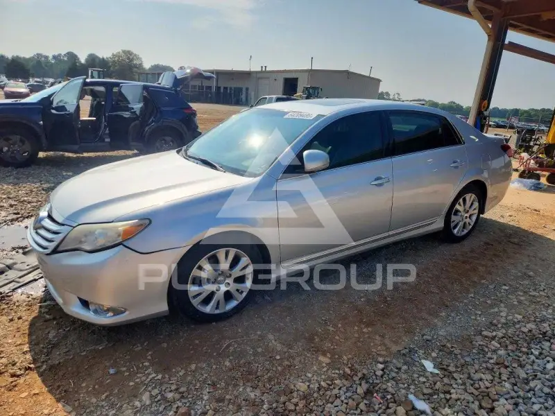 2011 Toyota AVALON фото