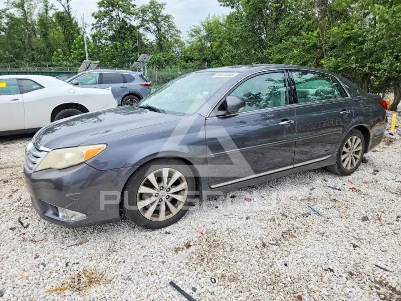 2011 Toyota AVALON фото