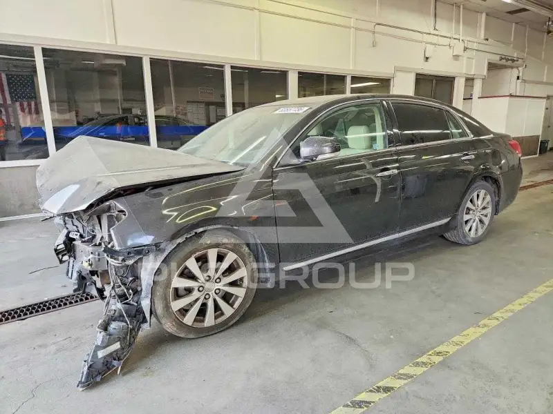 2011 Toyota AVALON photo
