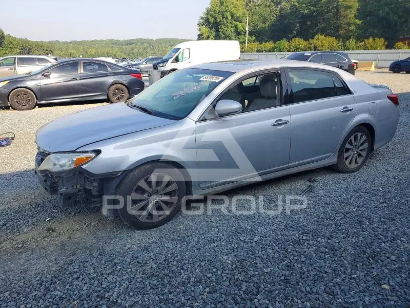 2011 Toyota AVALON фото