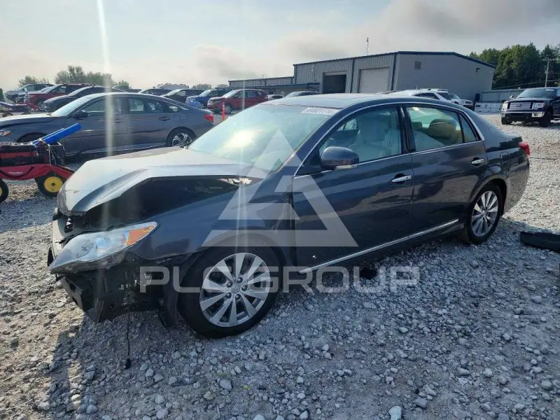 2011 Toyota AVALON фото