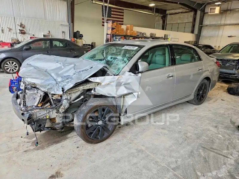 2011 Toyota AVALON фото