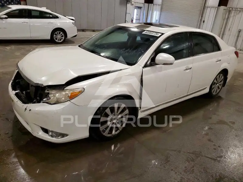 2011 Toyota AVALON фото